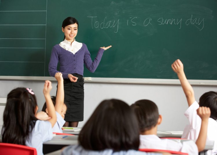 Ingin Dapat Subsidi Upah Guru Honorer? Perhatikan Hal Penting Berikut ini