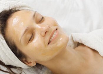 Praktis, Inilah Manfaat dan Cara Buat Masker Madu Untuk Jerawat