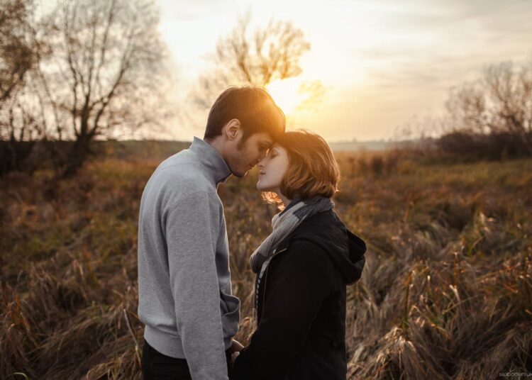 Cara Melakukan Ciuman